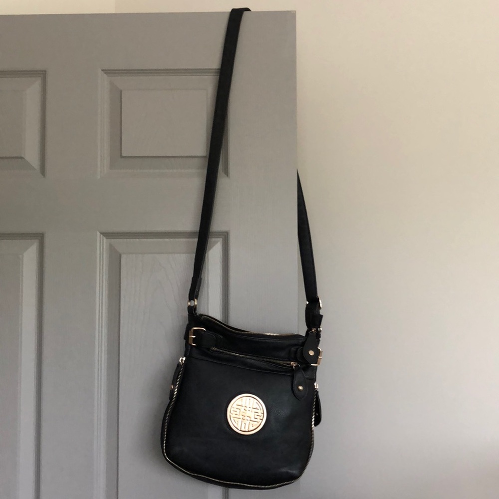 Knock-off Tori Burch bag! GREAT condition!